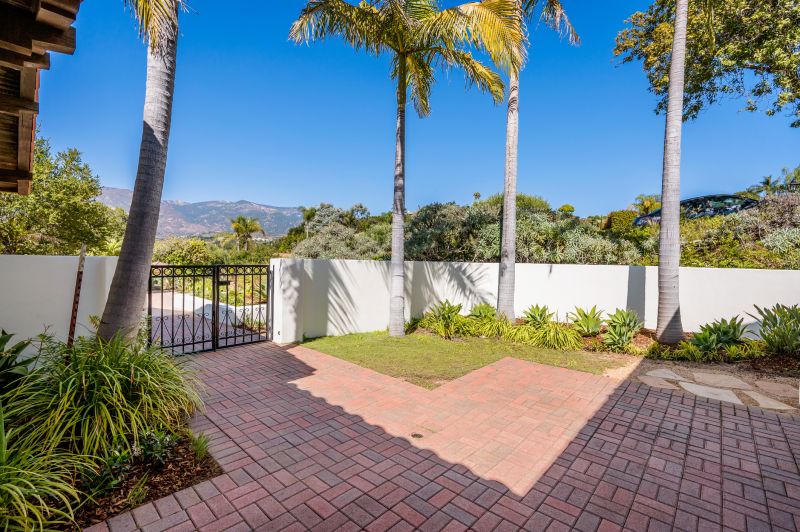 Brick Landscaping Service detail